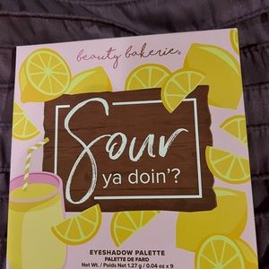 NEW BEAUTY BAKERIE MAKEUP PALLETE IN SOUR YA DOIN.